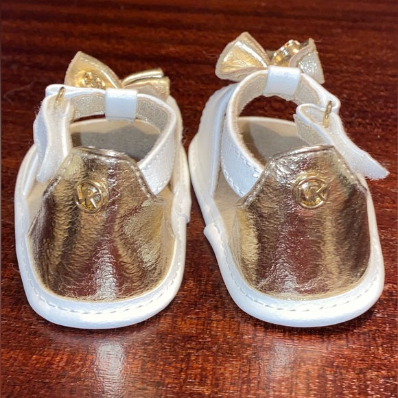 Michael kors baby sandals - Picture 4 of 5
